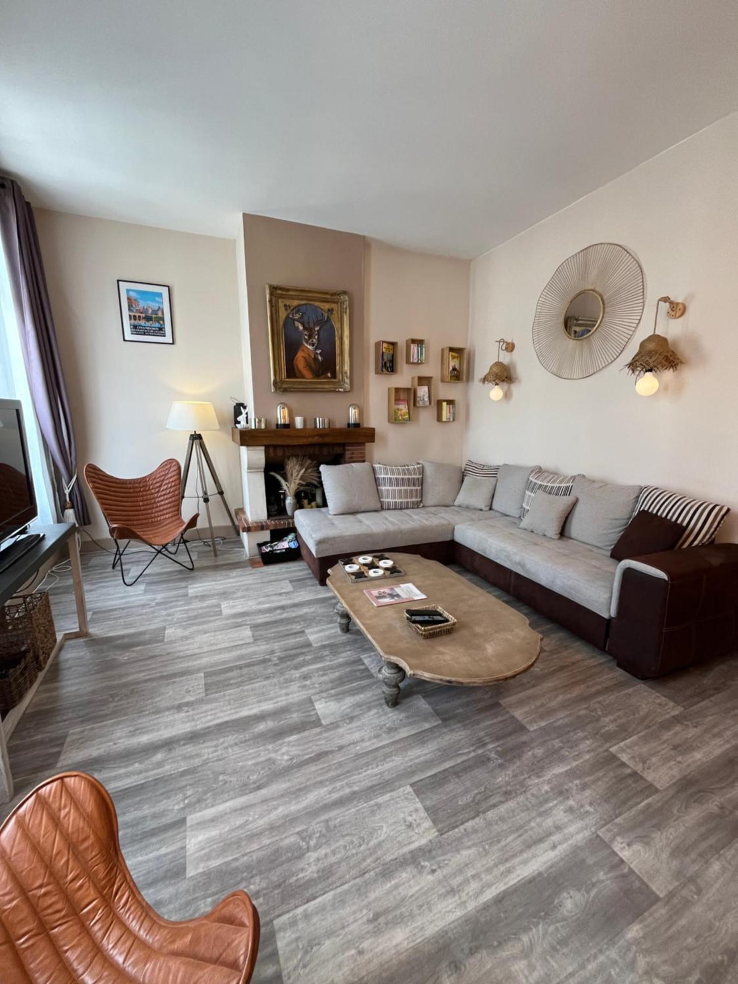 Cote Chateau - Grand Appartement Au Coeur De Blois Exteriör bild
