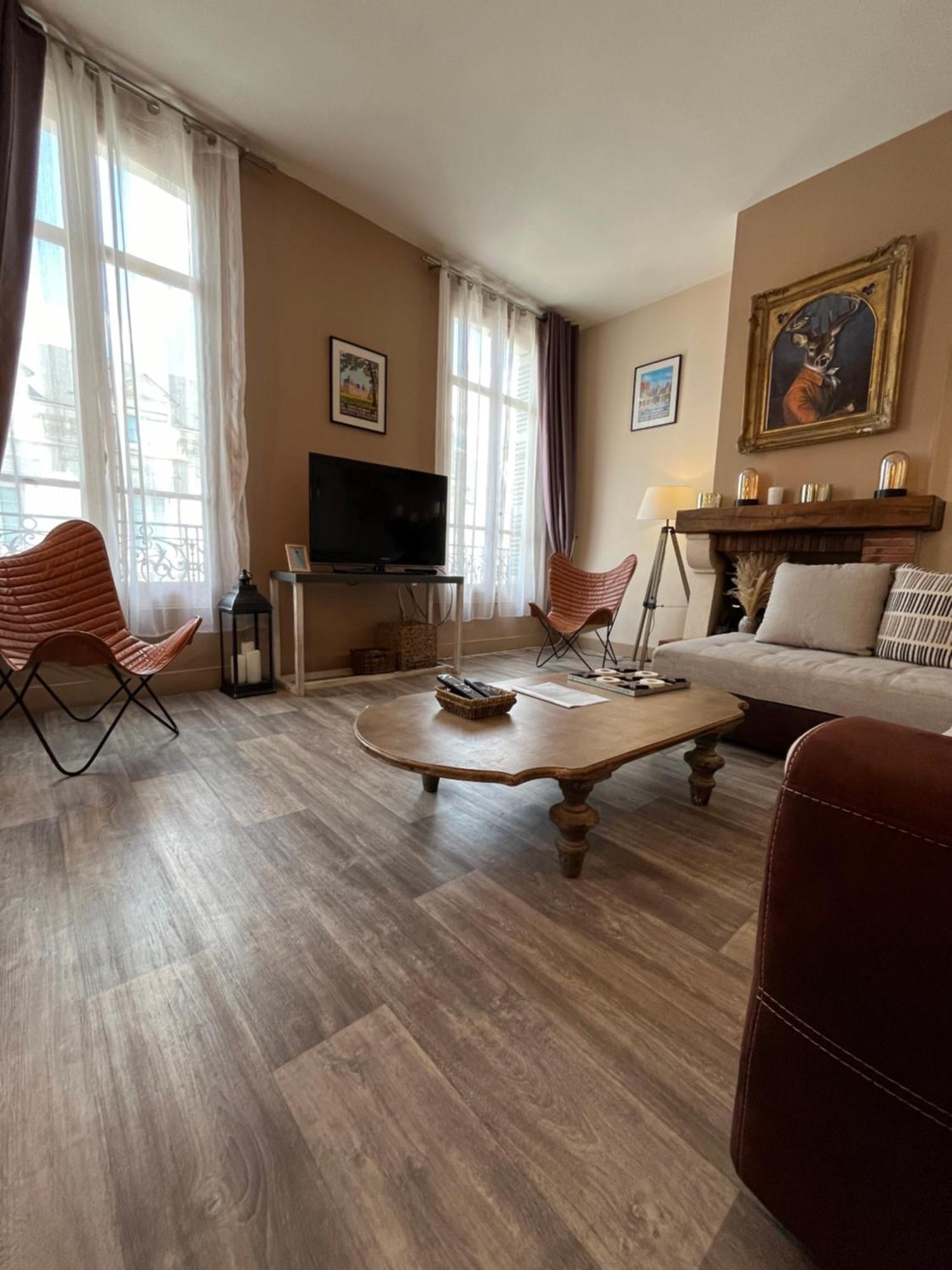 Cote Chateau - Grand Appartement Au Coeur De Blois Exteriör bild
